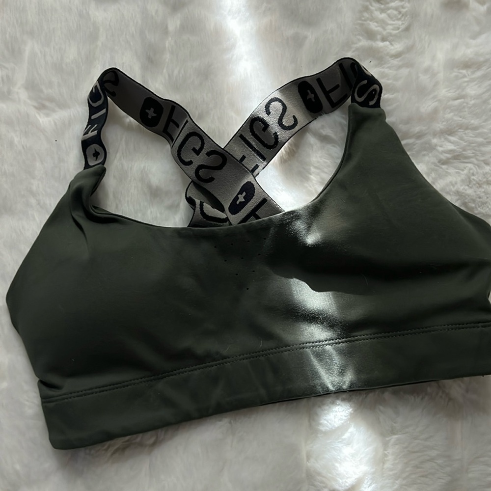 Figs XS racer back bra worn once